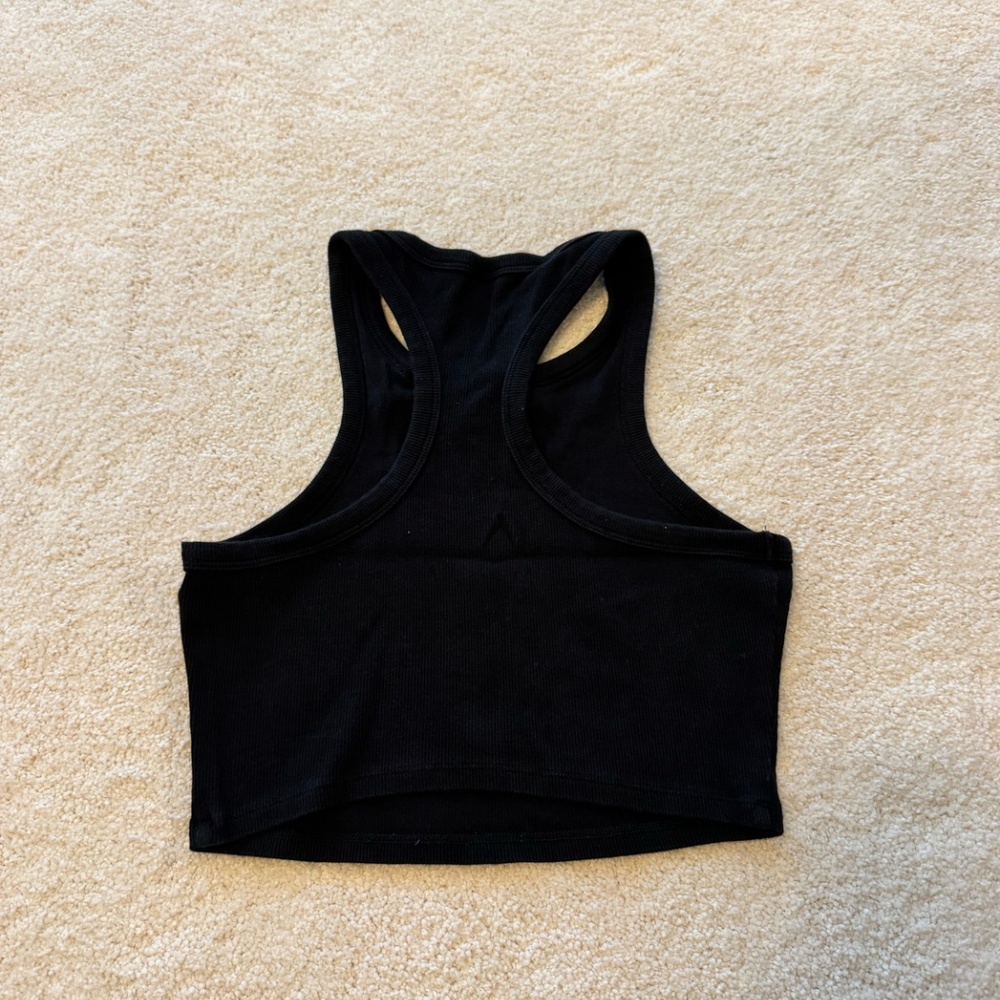 Alo Crop Top - Picture 3 of 3